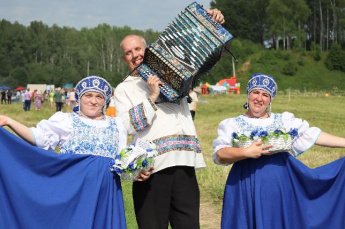 Поручик Ржевский. Праздник русской деревни